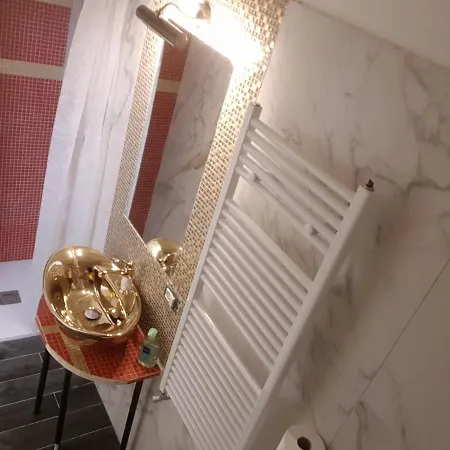 Golden Place Appartement *