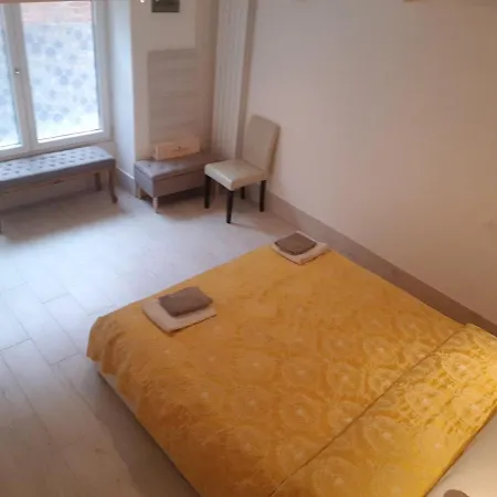 Golden Place Apartman *