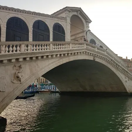 Golden Place Apartamento *